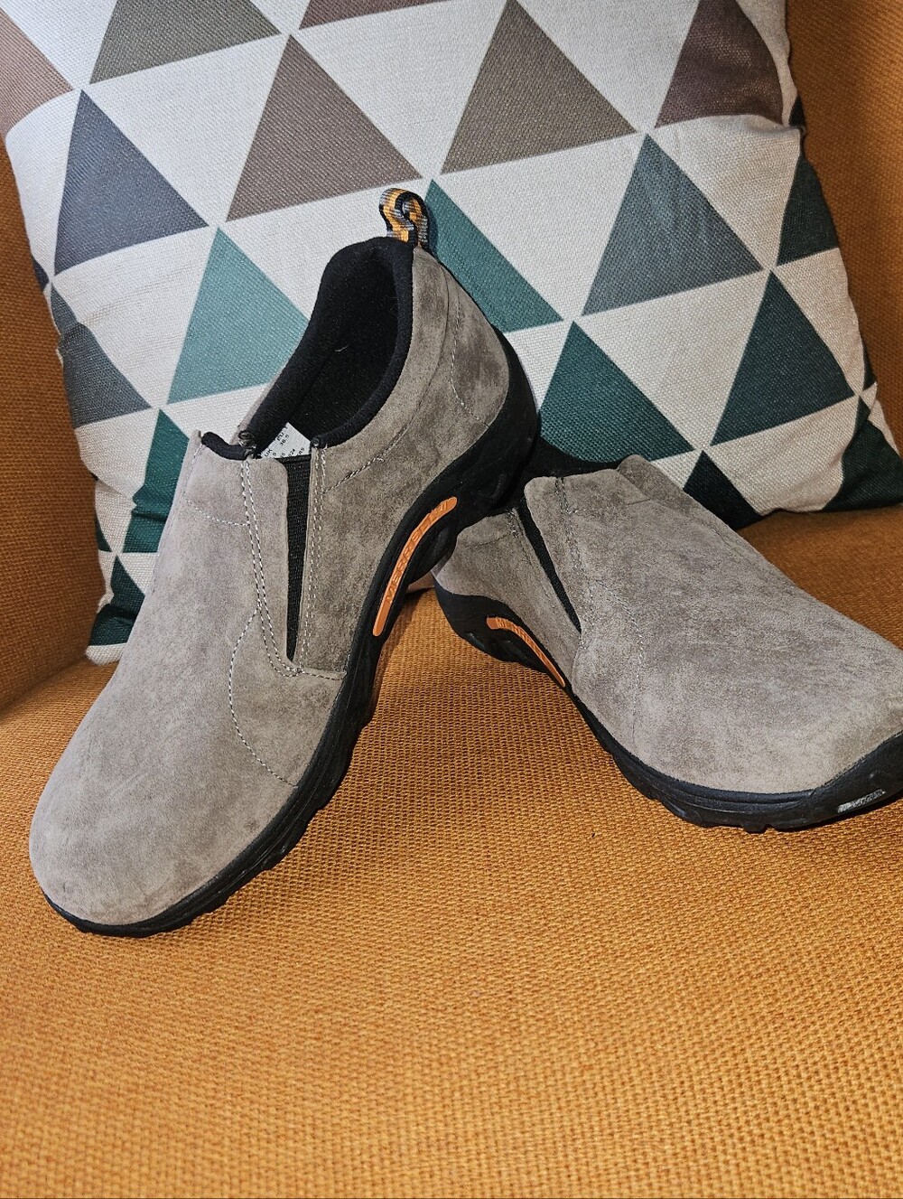 MERRELL Women’s Slip-On Leather/Suede Loafers in Winter Shoes Taupe Sz 5.5M